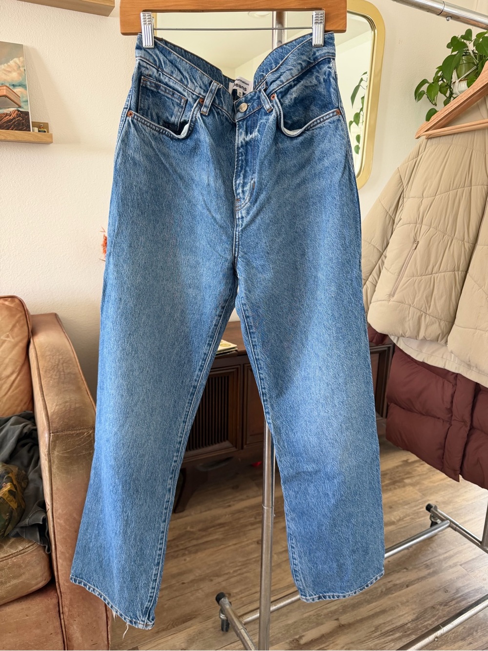 Reformation | Val 90s Mid Rise Straight Jean